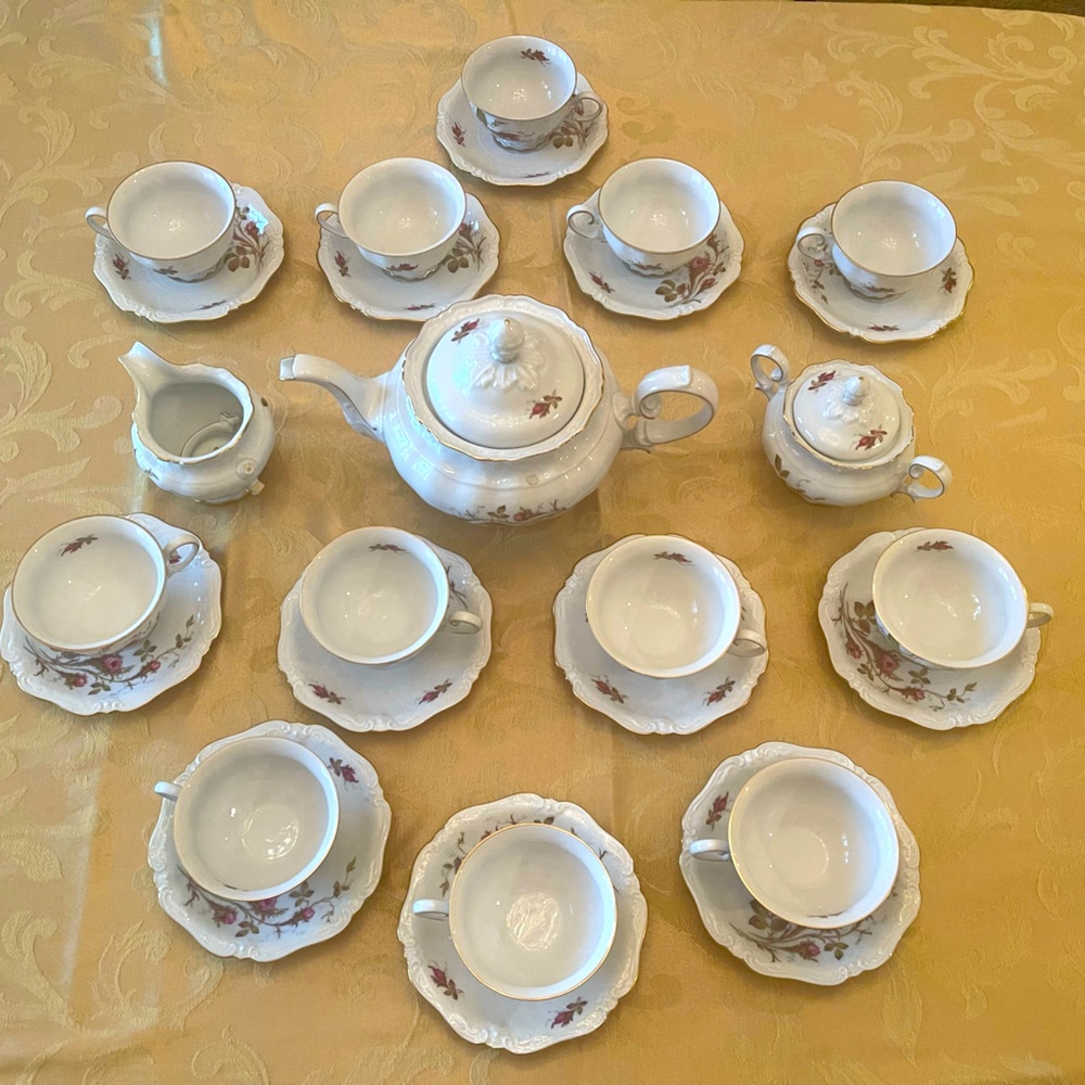 Royal Heidelberg Winterling Germany “Rose Briar” China Tea Set 12 cups & saucers